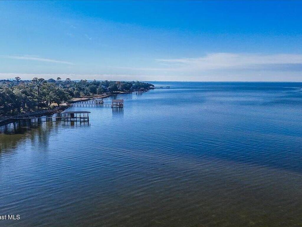 449 S Garcon Point Road, Milton, FL 32583