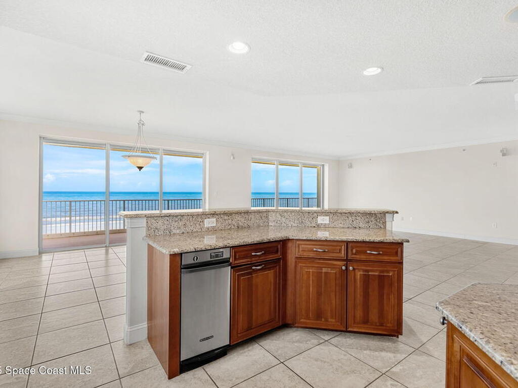 225 N Atlantic Avenue, Cocoa Beach, FL 32931
