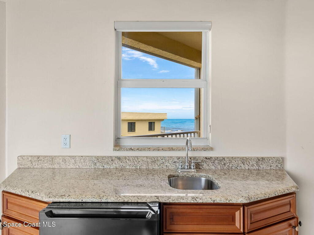 225 N Atlantic Avenue, Cocoa Beach, FL 32931