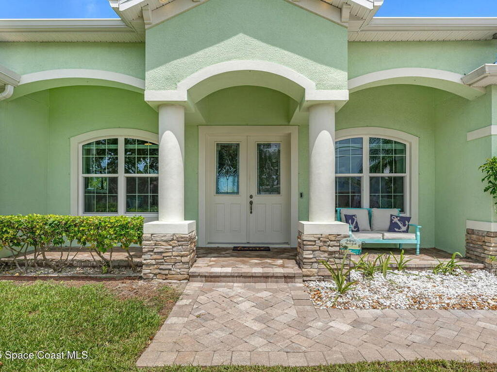 210 Milford Point Drive, Merritt Island, FL 32952
