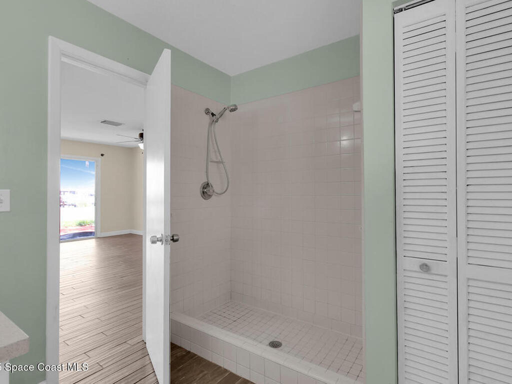 203 Parkwood Lane, Edgewater, FL 32132