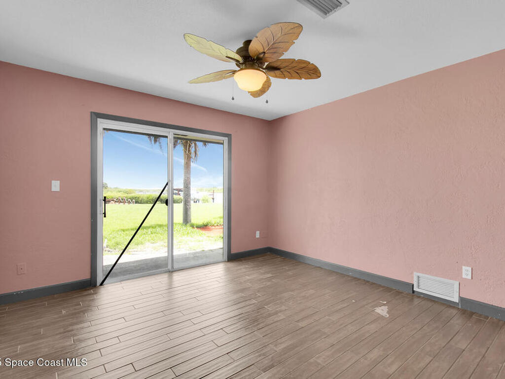 203 Parkwood Lane, Edgewater, FL 32132