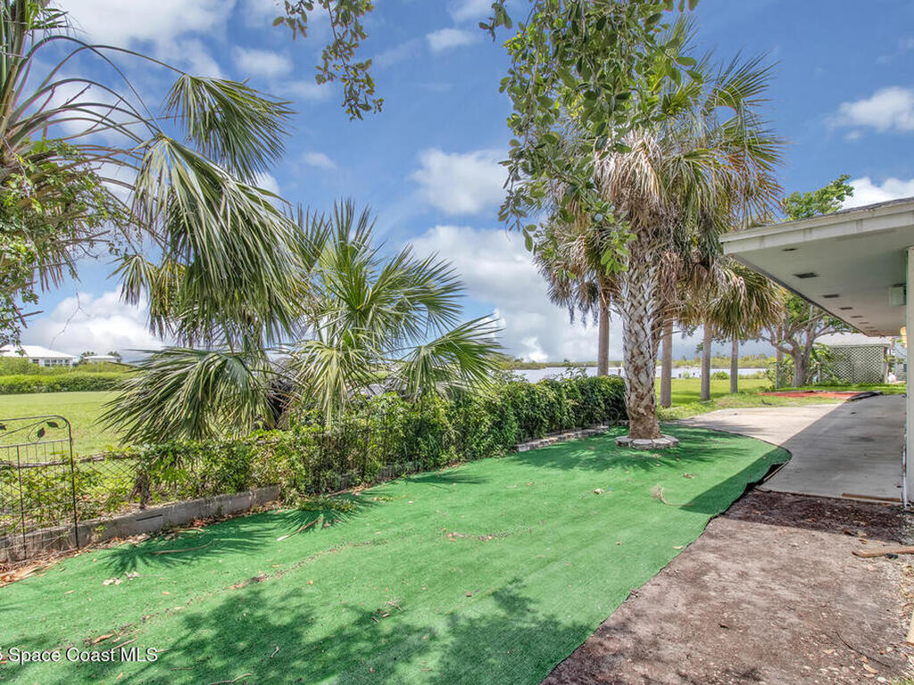 203 Parkwood Lane, Edgewater, FL 32132