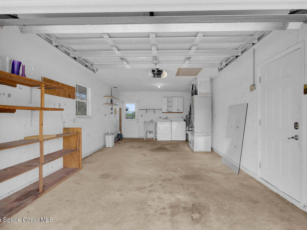 203 Parkwood Lane, Edgewater, FL 32132