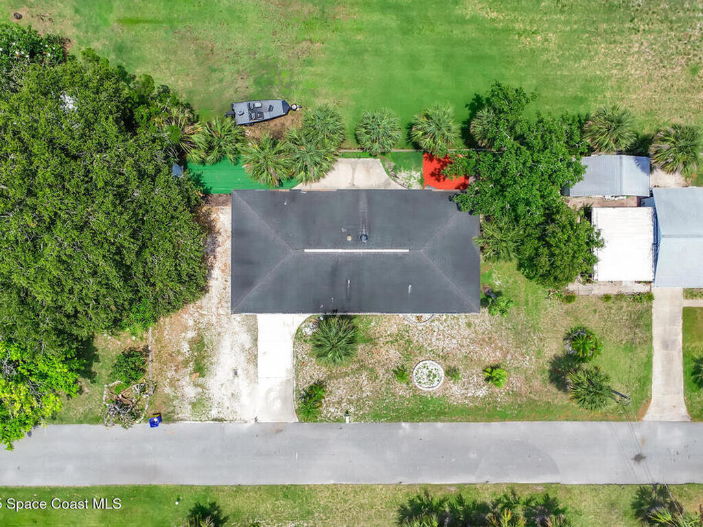 203 Parkwood Lane, Edgewater, FL 32132
