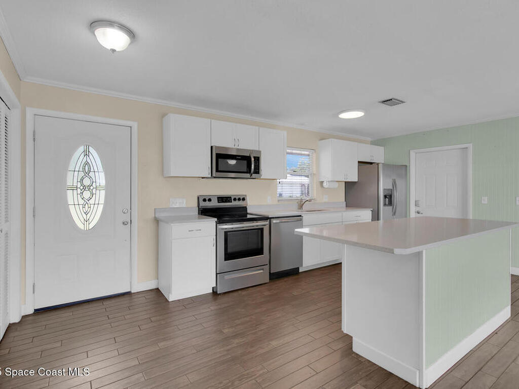 203 Parkwood Lane, Edgewater, FL 32132