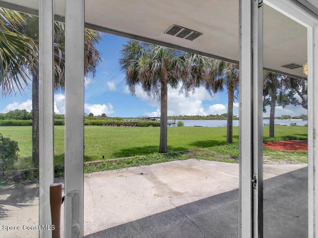 203 Parkwood Lane, Edgewater, FL 32132