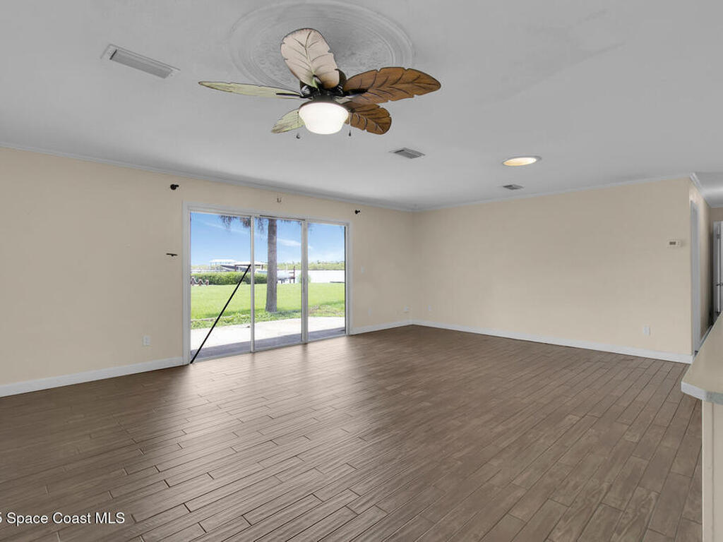 203 Parkwood Lane, Edgewater, FL 32132