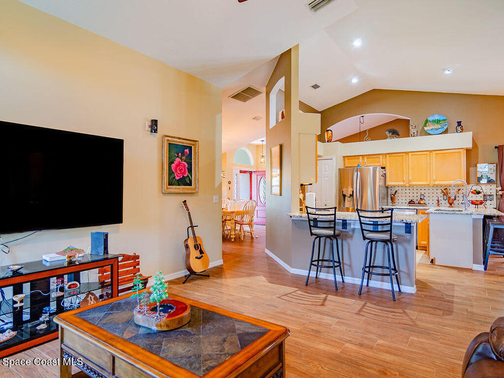 4204 Long Leaf Drive, Melbourne, FL 32940