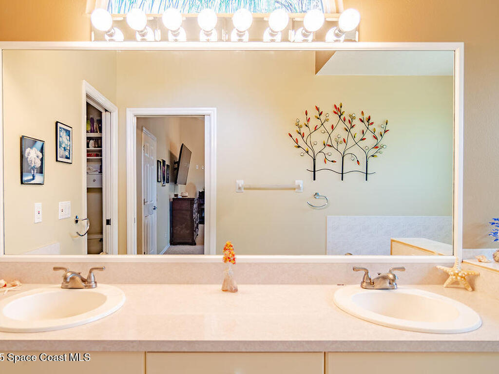 4204 Long Leaf Drive, Melbourne, FL 32940