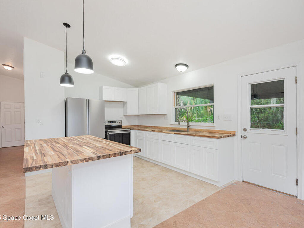 4085 Cypress Bend, Geneva, FL 32732