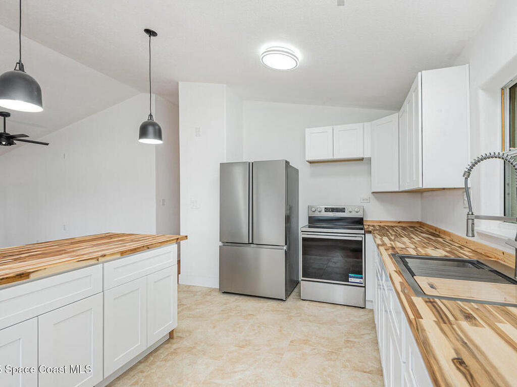 4085 Cypress Bend, Geneva, FL 32732