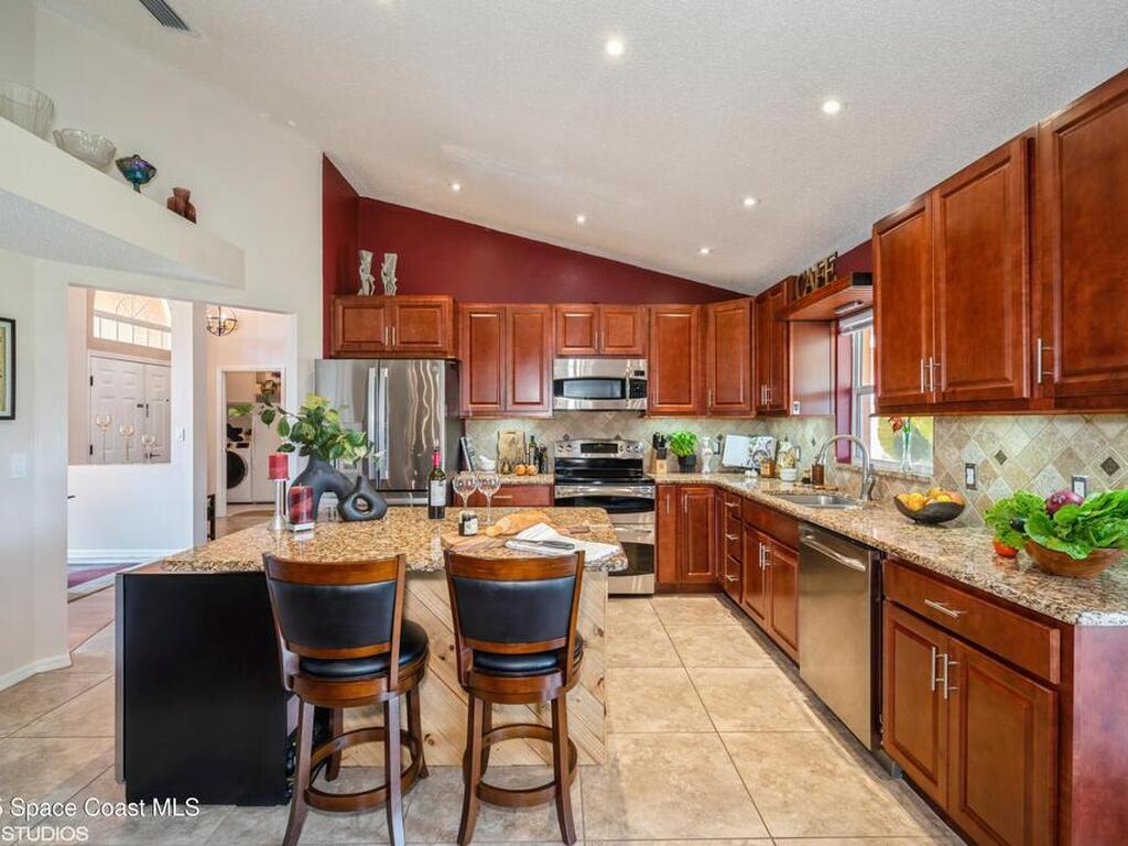 871 Quanah Street, Palm Bay, FL 32909