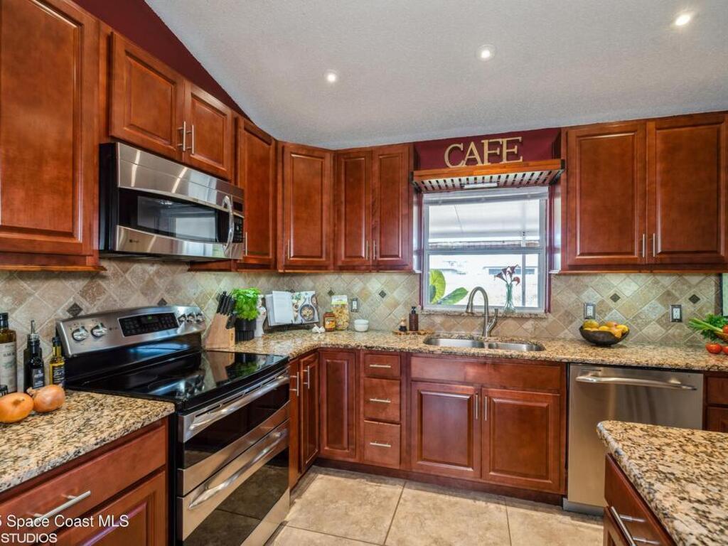 871 Quanah Street, Palm Bay, FL 32909