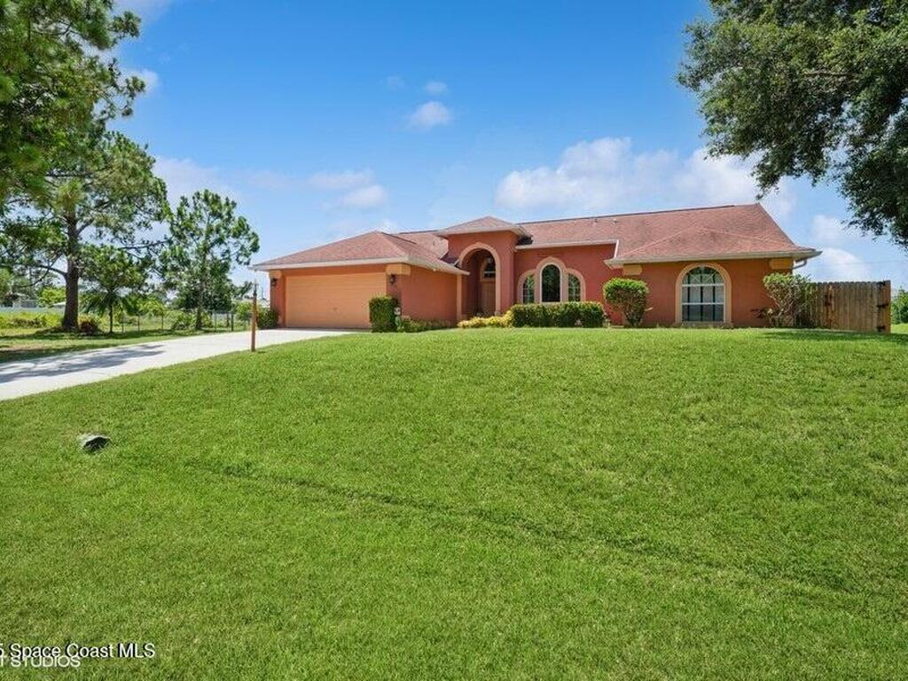 871 Quanah Street, Palm Bay, FL 32909