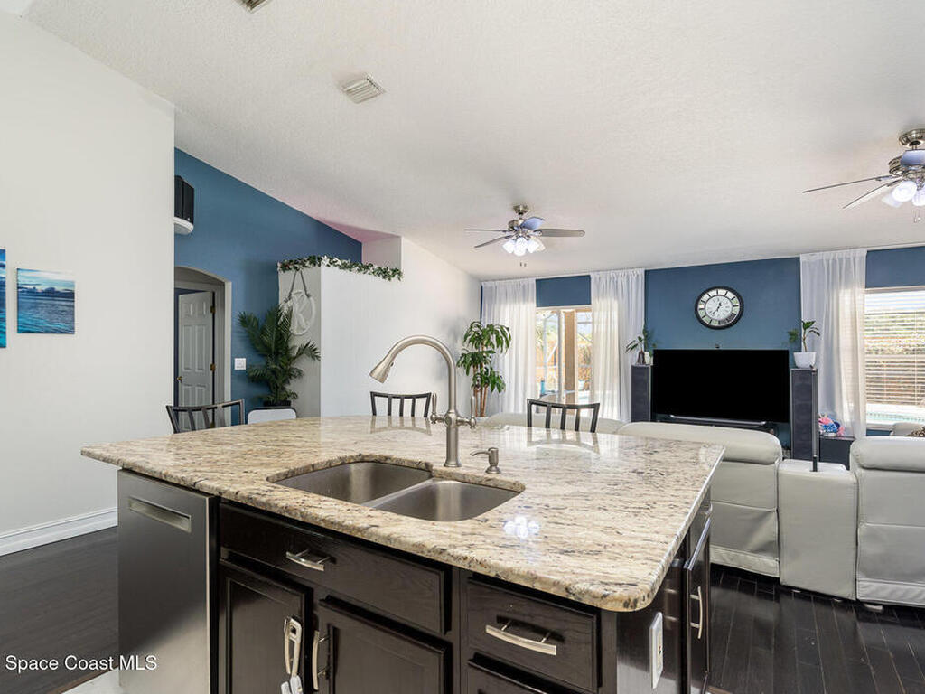 713 Del Mar Circle, Melbourne, FL 32904