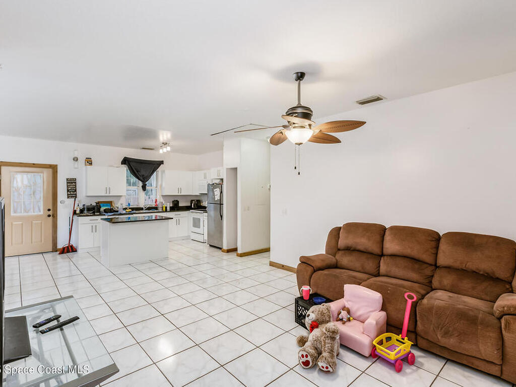 158 West Court, Melbourne, FL 32904