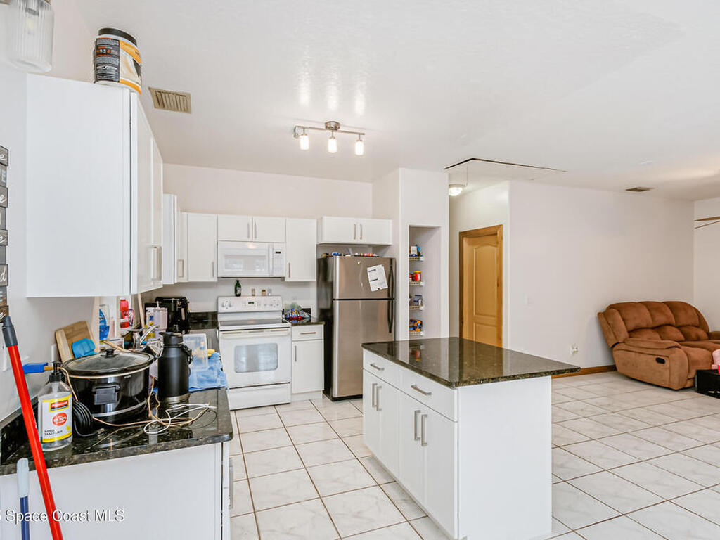 158 West Court, Melbourne, FL 32904