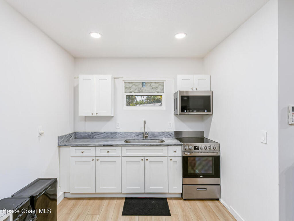 158 West Court, Melbourne, FL 32904