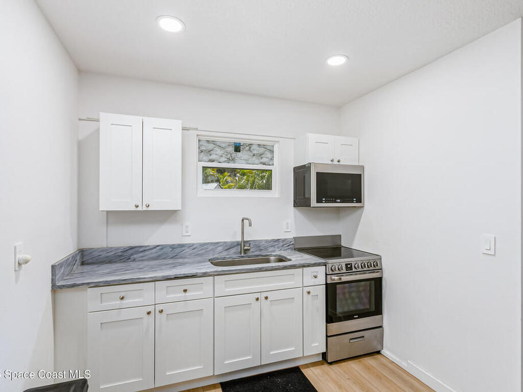 158 West Court, Melbourne, FL 32904