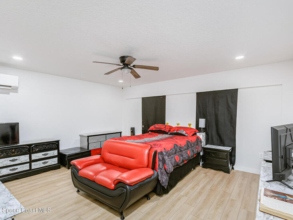 158 West Court, Melbourne, FL 32904