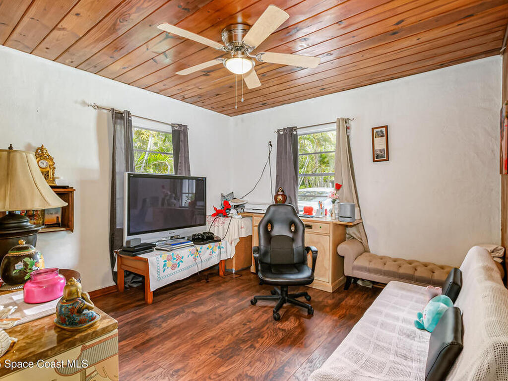158 West Court, Melbourne, FL 32904