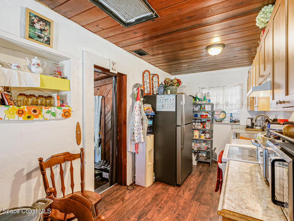 158 West Court, Melbourne, FL 32904