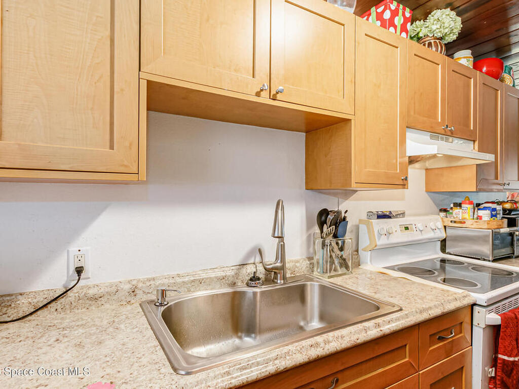 158 West Court, Melbourne, FL 32904