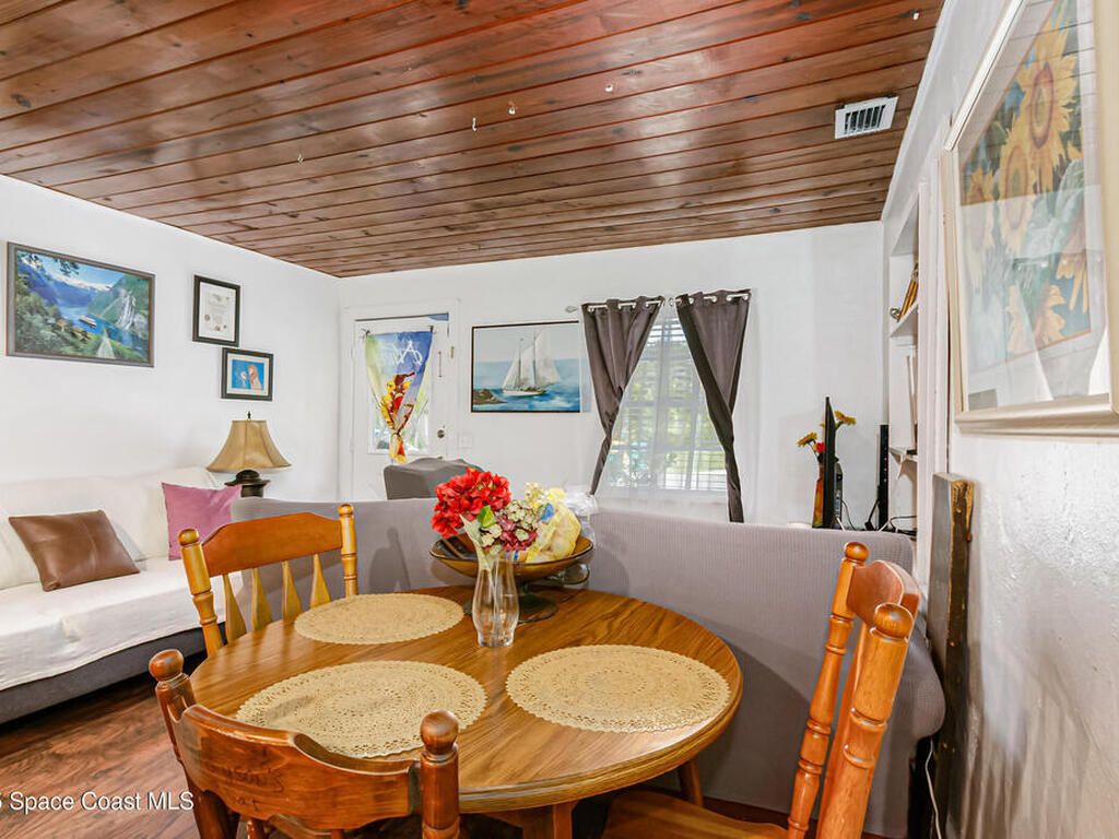 158 West Court, Melbourne, FL 32904