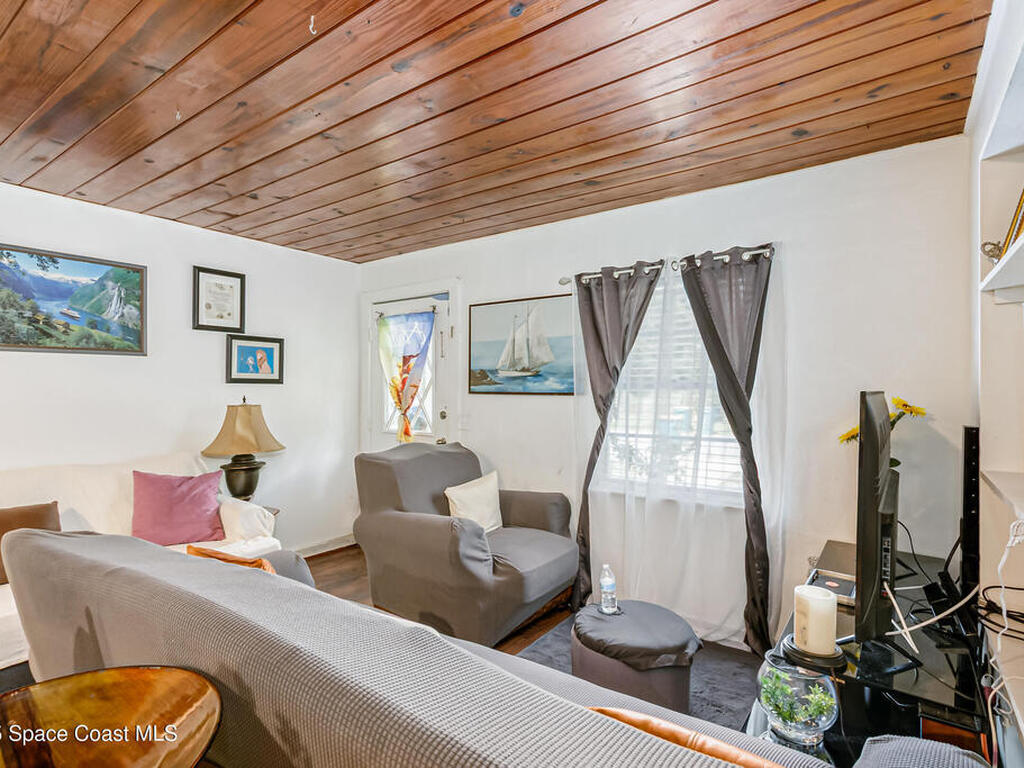 158 West Court, Melbourne, FL 32904