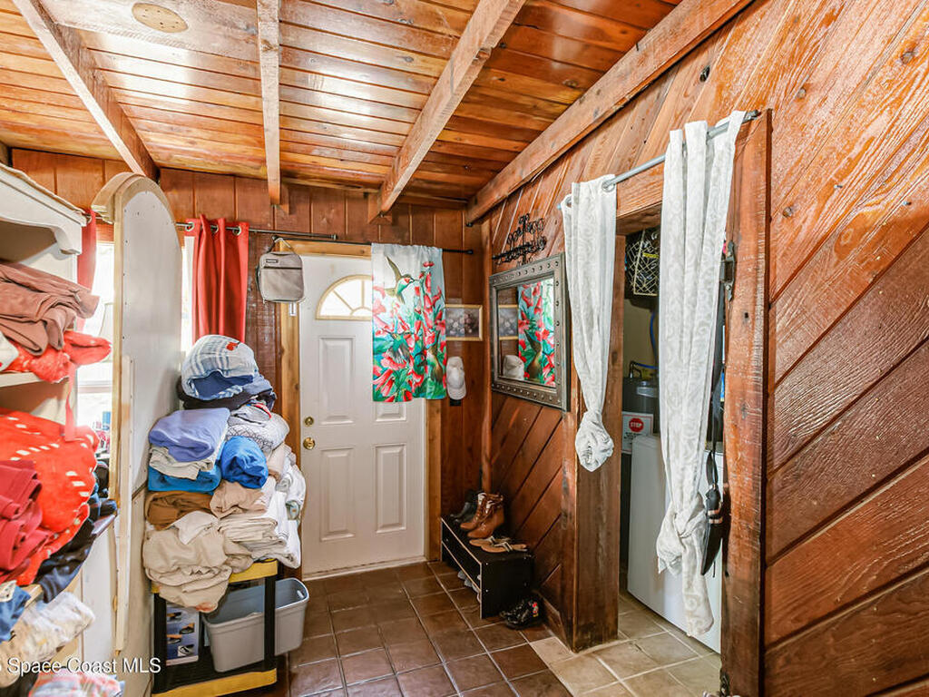 158 West Court, Melbourne, FL 32904