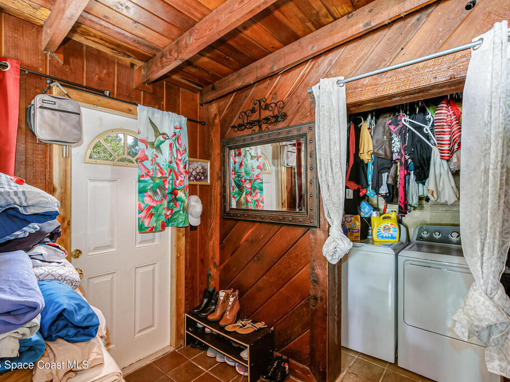 158 West Court, Melbourne, FL 32904