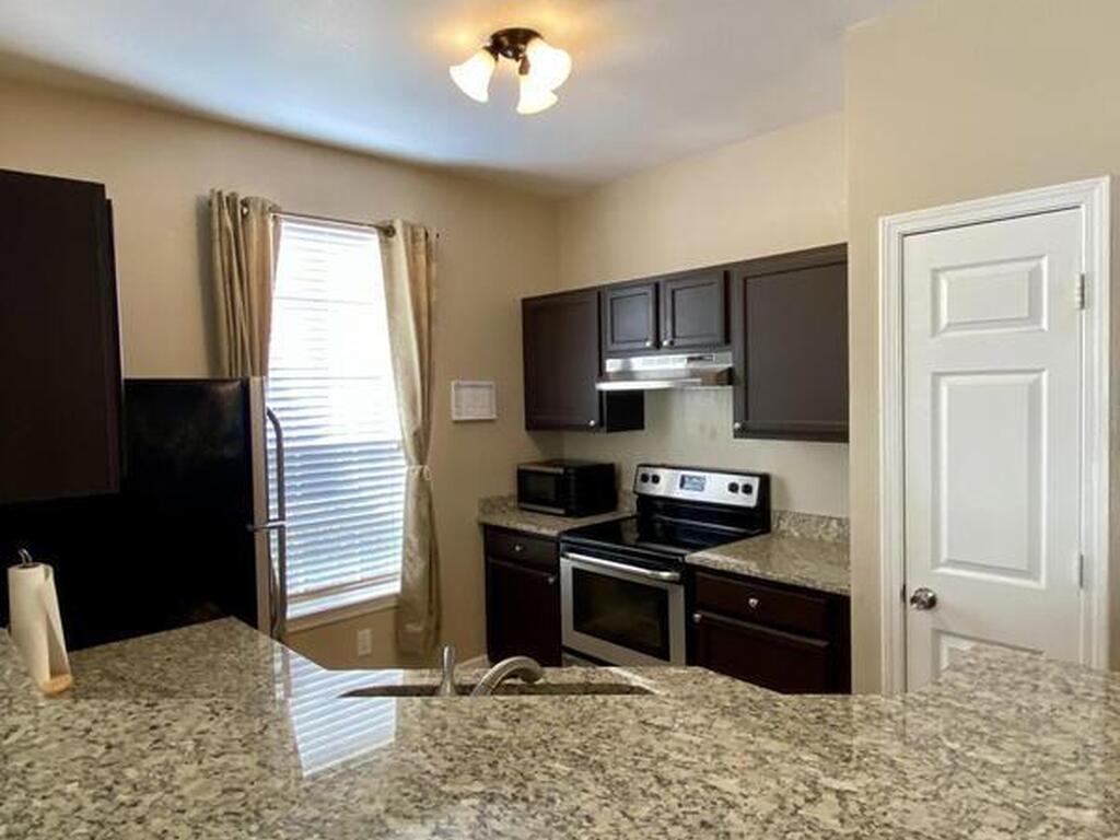 8933 Lee Vista Boulevard, Orlando, FL 32829