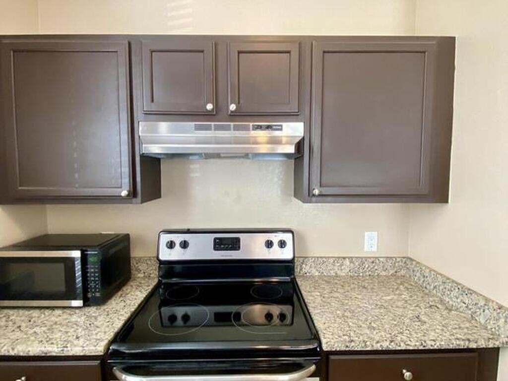 8933 Lee Vista Boulevard, Orlando, FL 32829