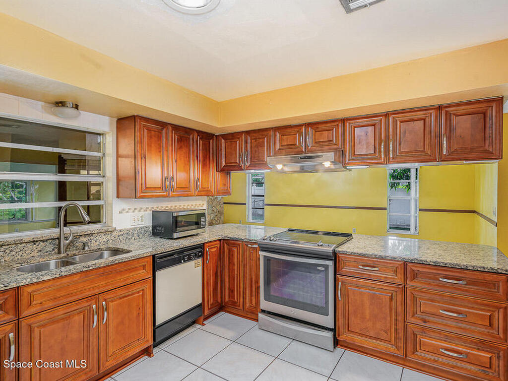 755 Haftez Street, Palm Bay, FL 32907