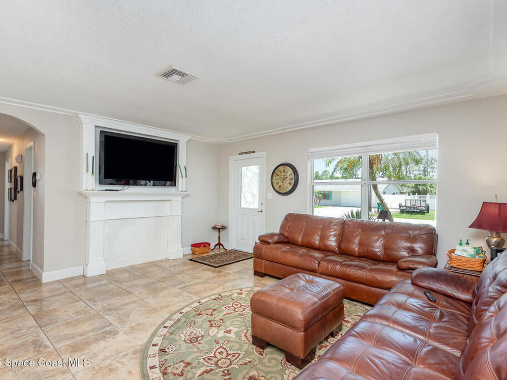 350 Brentwood Court, Merritt Island, FL 32952