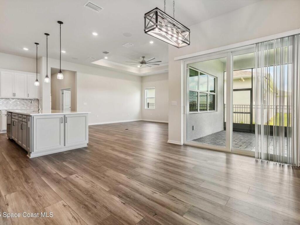 8969 Shoreline Avenue, Melbourne, FL 32940