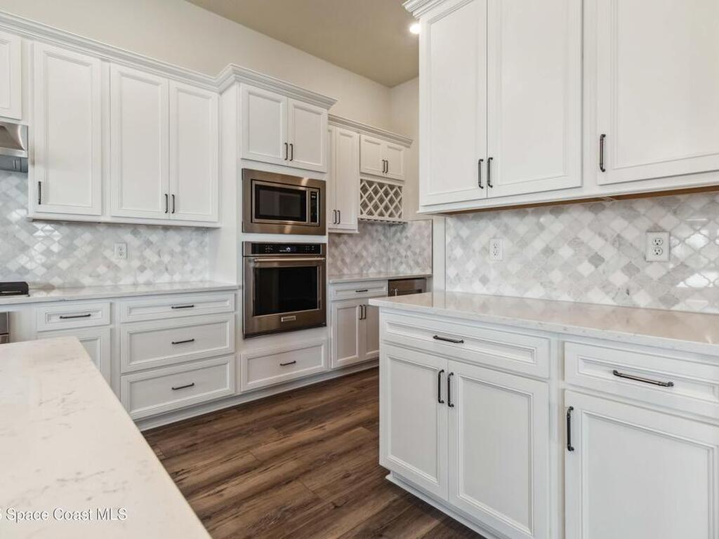 8969 Shoreline Avenue, Melbourne, FL 32940