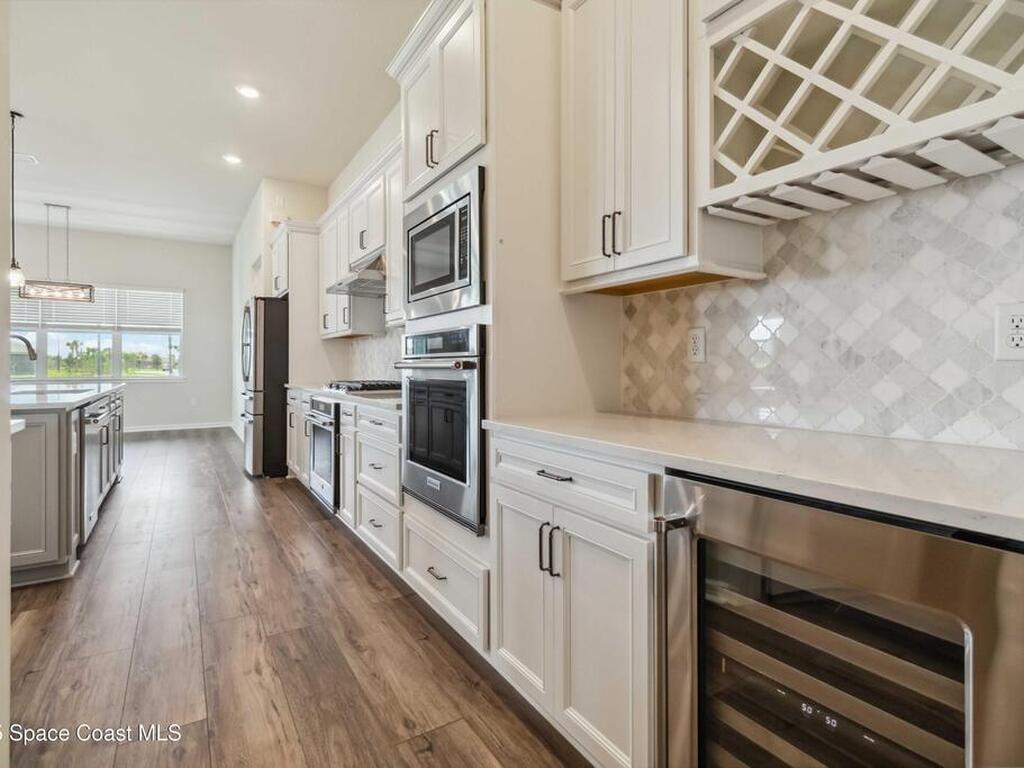 8969 Shoreline Avenue, Melbourne, FL 32940