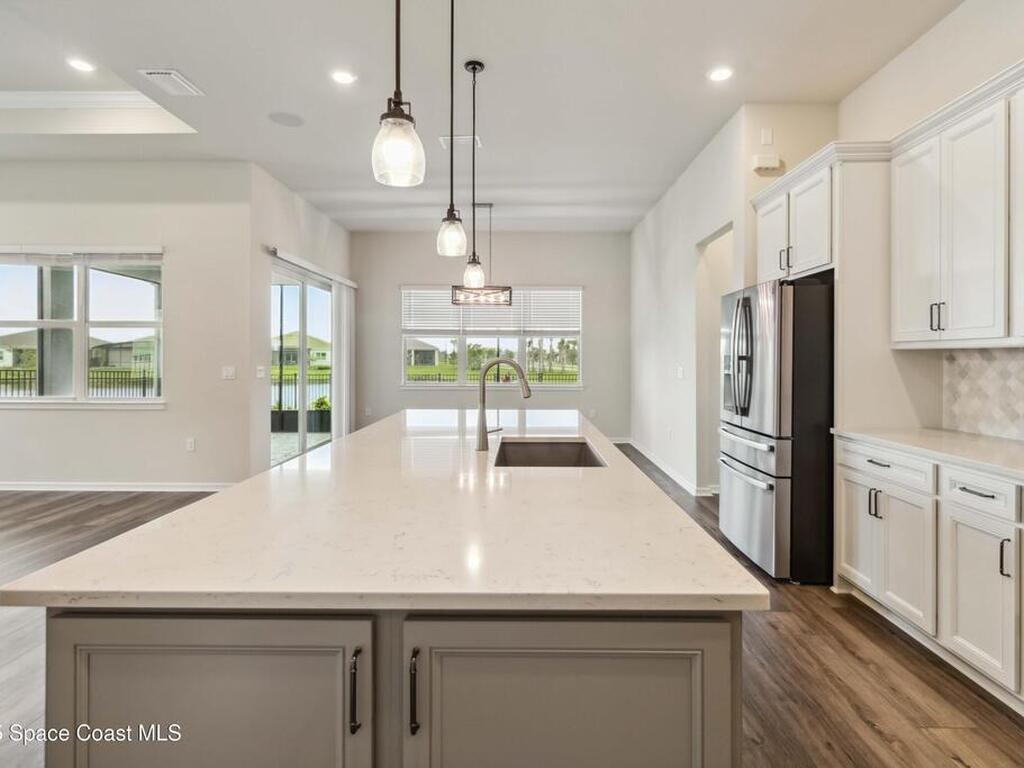 8969 Shoreline Avenue, Melbourne, FL 32940