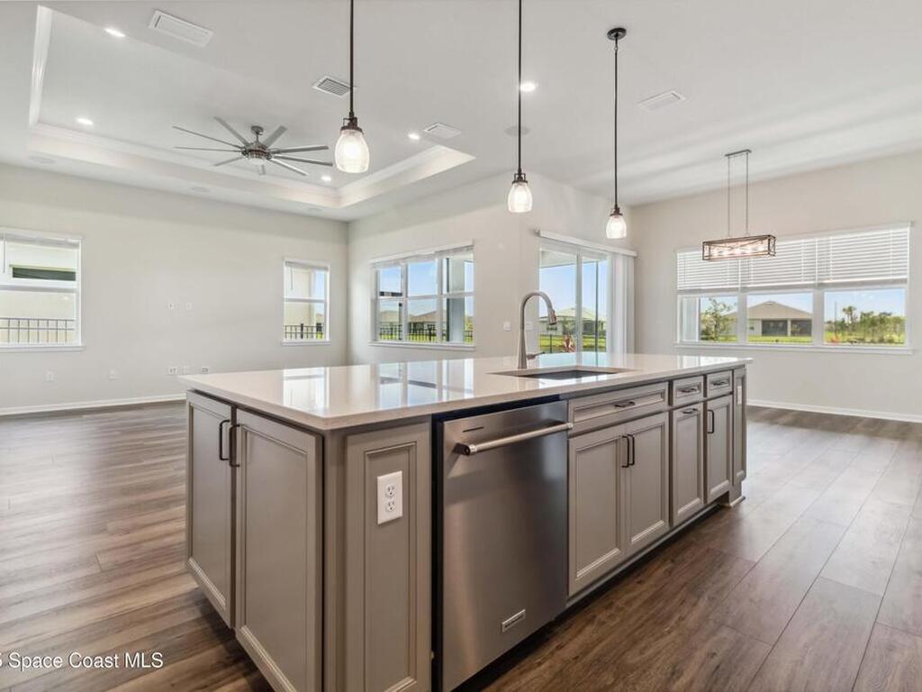 8969 Shoreline Avenue, Melbourne, FL 32940