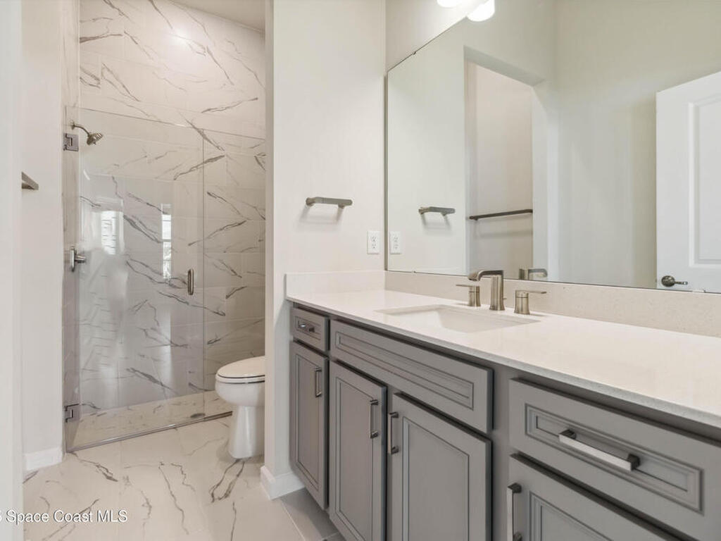 8969 Shoreline Avenue, Melbourne, FL 32940
