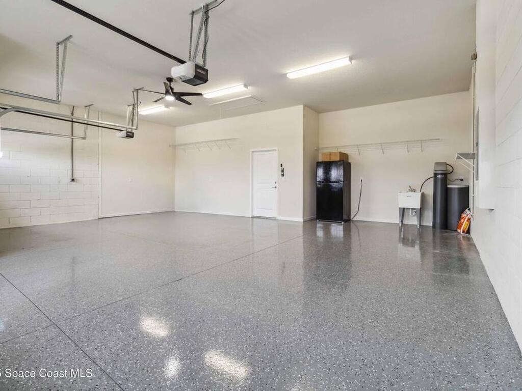 8969 Shoreline Avenue, Melbourne, FL 32940