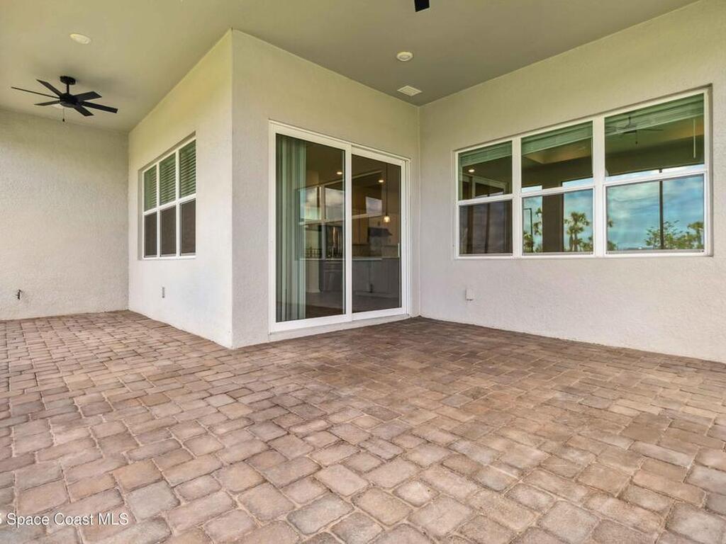 8969 Shoreline Avenue, Melbourne, FL 32940
