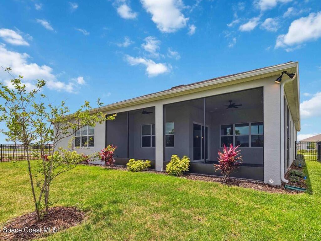 8969 Shoreline Avenue, Melbourne, FL 32940
