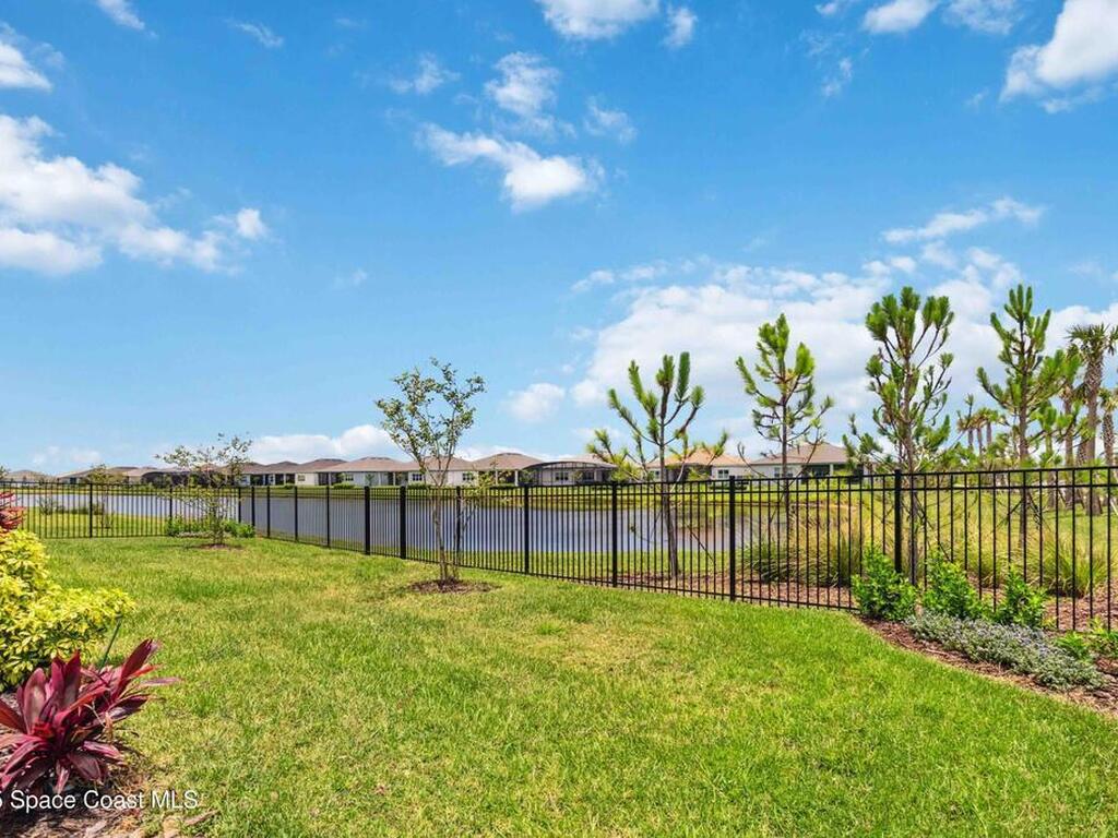 8969 Shoreline Avenue, Melbourne, FL 32940
