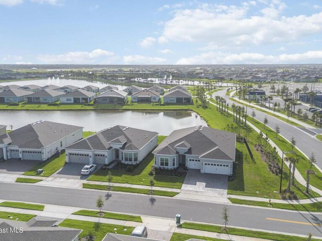 8969 Shoreline Avenue, Melbourne, FL 32940