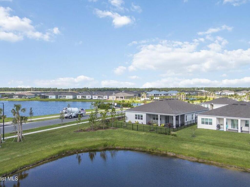 8969 Shoreline Avenue, Melbourne, FL 32940