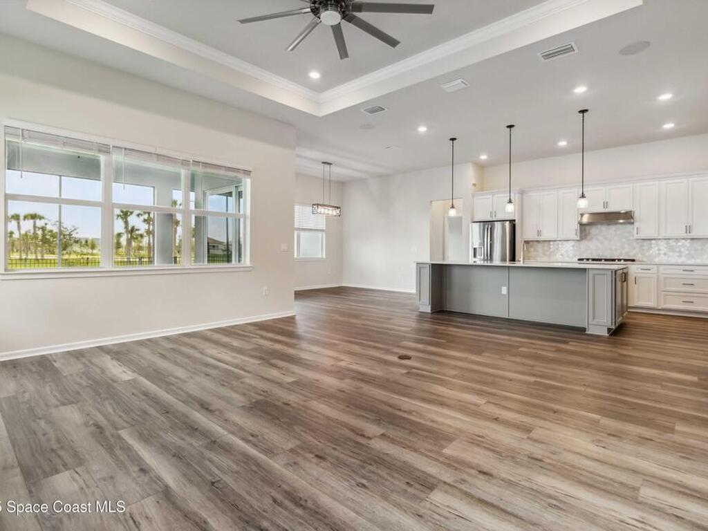 8969 Shoreline Avenue, Melbourne, FL 32940