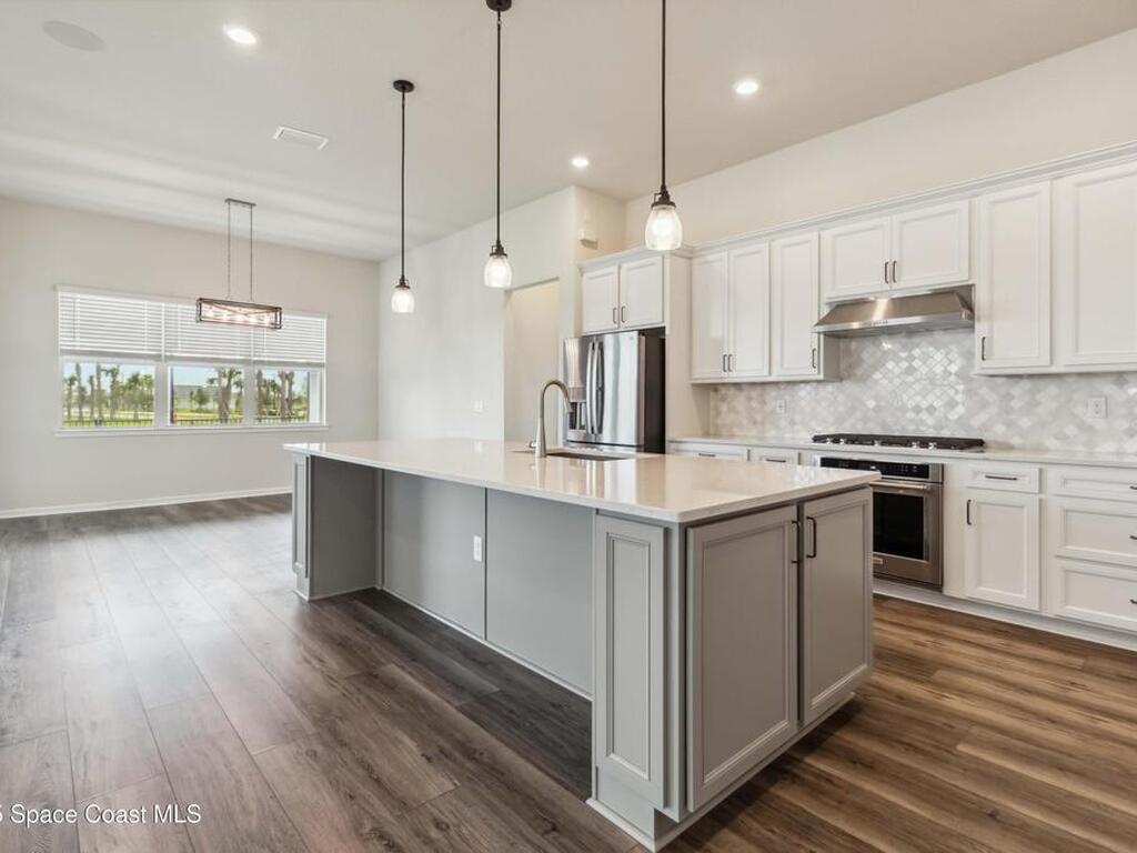 8969 Shoreline Avenue, Melbourne, FL 32940
